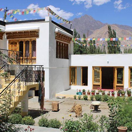 Sernang Homestay Hundar 外观 照片